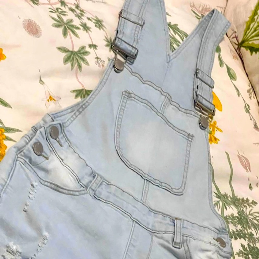 Overall shorts